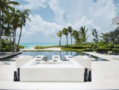 Beachfront Luxury Six Bedroom Villa in Turk and Caicos