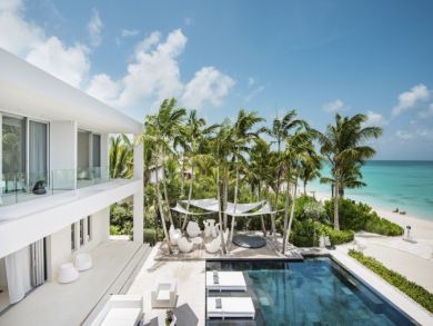 Beachfront Luxury Six Bedroom Villa in Turk and Caicos