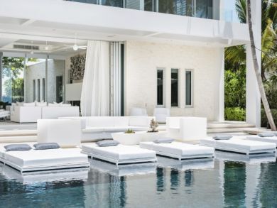 Beachfront Luxury Six Bedroom Villa in Turk and Caicos