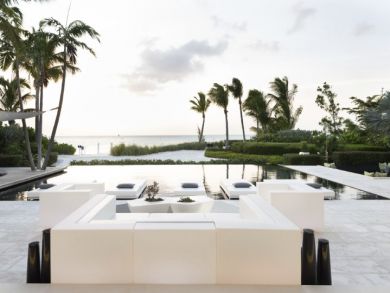 Beachfront Luxury Six Bedroom Villa in Turk and Caicos