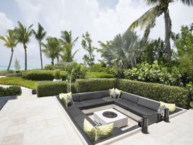 Beachfront Luxury Six Bedroom Villa in Turk and Caicos