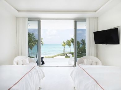 Beachfront Luxury Six Bedroom Villa in Turk and Caicos