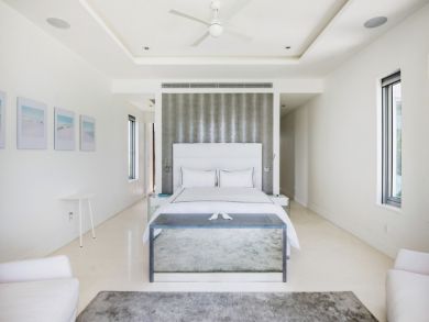 Beachfront Luxury Six Bedroom Villa in Turk and Caicos