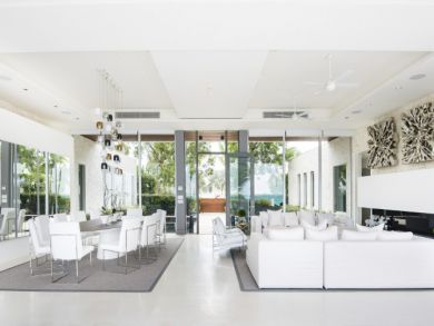 Beachfront Luxury Six Bedroom Villa in Turk and Caicos