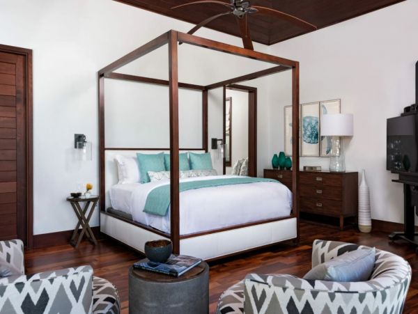 Luxury Beachfront 11 Bedroom Estate Turks & Caicos