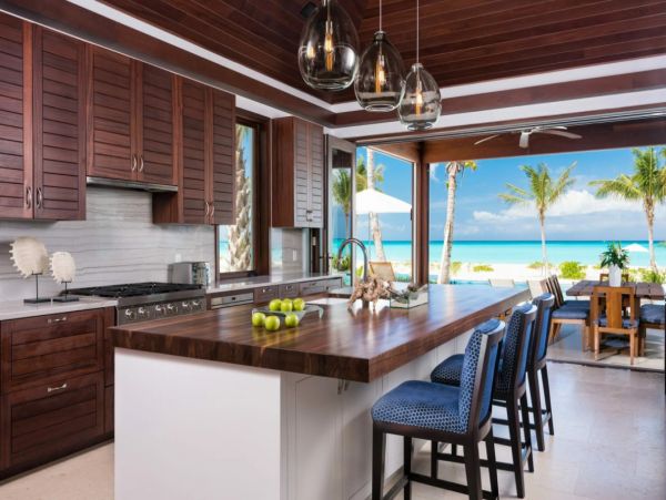 Luxury Beachfront 11 Bedroom Estate Turks & Caicos