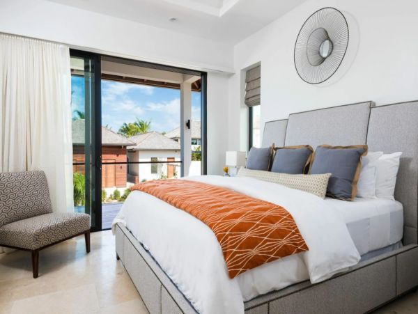 Luxury Beachfront 11 Bedroom Estate Turks & Caicos
