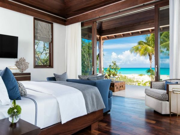 Luxury Beachfront 11 Bedroom Estate Turks & Caicos