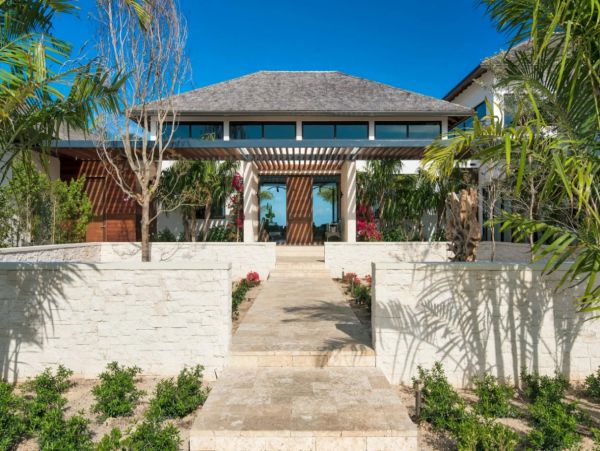 Luxury Beachfront 11 Bedroom Estate Turks & Caicos