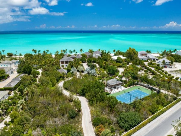Luxury Beachfront 11 Bedroom Estate Turks & Caicos