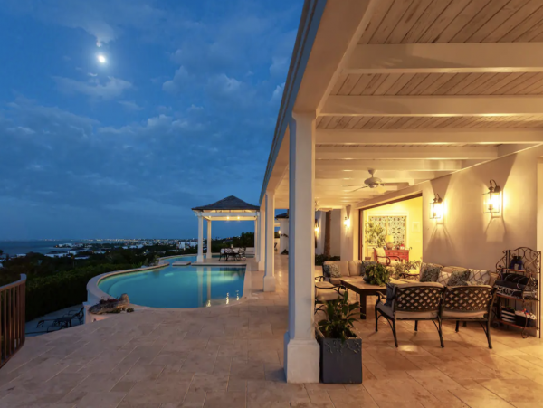 Turks & Caicos 6 Bedrooms Vacation Home