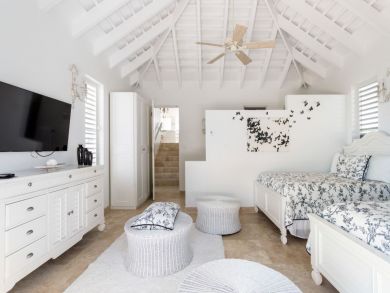 Turk and Caicos Luxury Eight Bedroom Vacation Villa