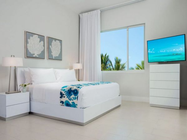 Exclusive Turks and Caicos Rental, Pool, Views, Sleeps 8