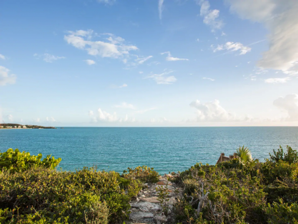 Waterfront Villa With Private Dock on Taylor Bay