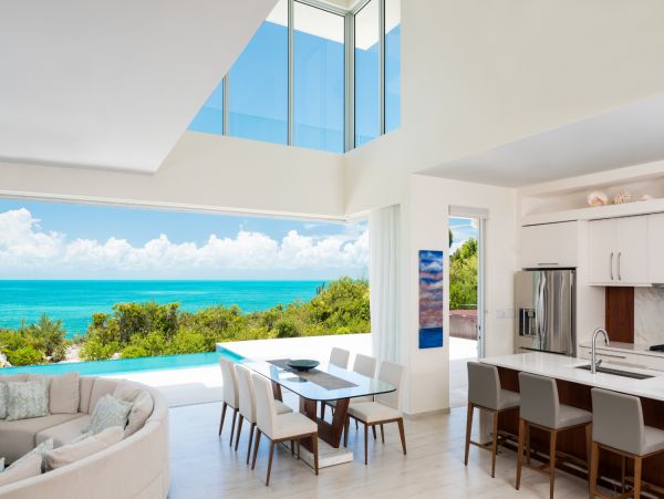 Waterfront Villa With Private Dock on Taylor Bay