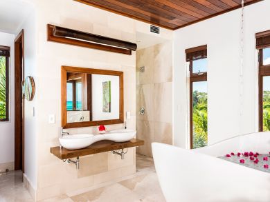 Luxury two bedroom beachfront