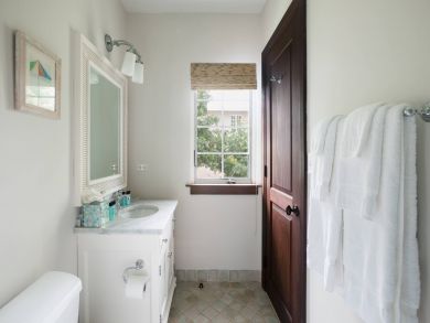 Luxury Four Bedroom Vacation Home in Turks & Caicos Sleeps 8 Luxury Four Bedroom Vacation Home in Turks & Caicos Sleeps 8