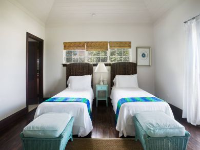 Luxury Four Bedroom Vacation Home in Turks & Caicos Sleeps 8 Luxury Four Bedroom Vacation Home in Turks & Caicos Sleeps 8