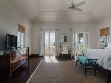 Luxury Four Bedroom Vacation Home in Turks & Caicos Sleeps 8 Luxury Four Bedroom Vacation Home in Turks & Caicos Sleeps 8