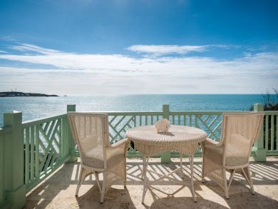 Luxury Four Bedroom Vacation Home in Turks & Caicos Sleeps 8 Luxury Four Bedroom Vacation Home in Turks & Caicos Sleeps 8