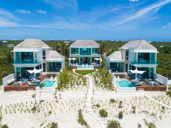 Turks & Caicos Stunning Vacation Pool Home on Beach