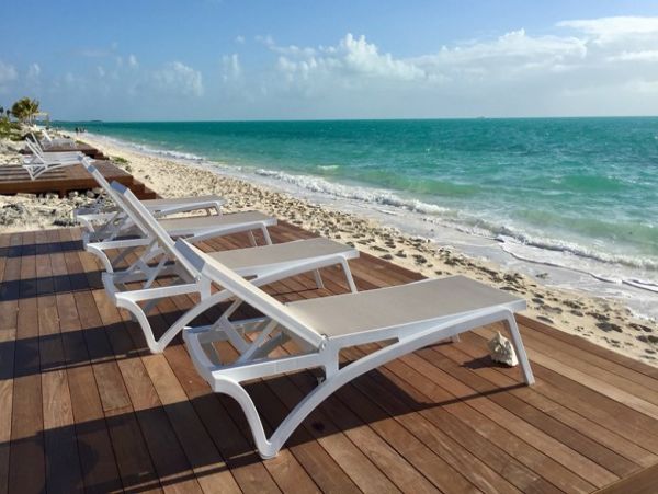 Turks & Caicos Stunning Vacation Pool Home on Beach