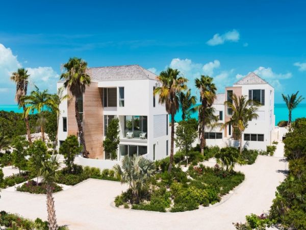 Turks & Caicos Stunning Vacation Pool Home on Beach