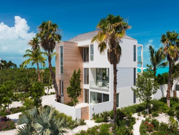 Turks & Caicos Stunning Vacation Pool Home on Beach