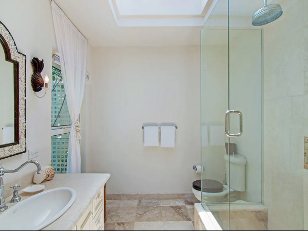 Bahamas Seven Bedroom Staff Luxury Beachfront Retreat