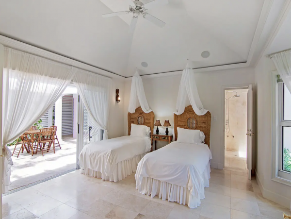 Bahamas Seven Bedroom Staff Luxury Beachfront Retreat