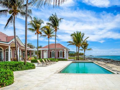 Beachfront Grand Bahama Luxury Villa