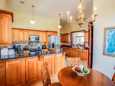 Beachfront Grand Bahama Luxury Villa