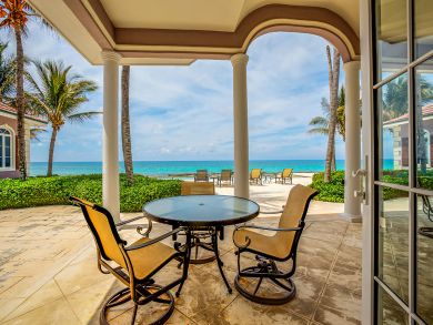 Beachfront Grand Bahama Luxury Villa