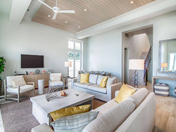 Beachfront 3 Bedroom Vacation Rental Full Ocean Views
