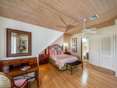 Bahamas Home 898535