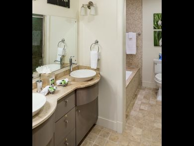 Bahamas Home 898537
