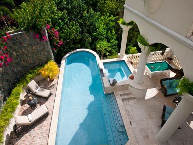 Private Pool Views and Five bedroom rent a Villa.
