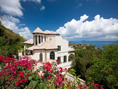 Private Pool Views and Five bedroom rent a Villa.