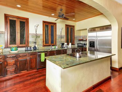 Magnificent Villa Perched Above the North Shore