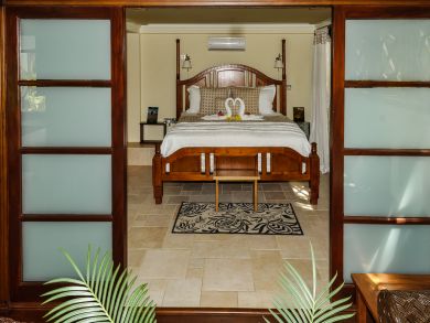 St. Lucia Home 898625
