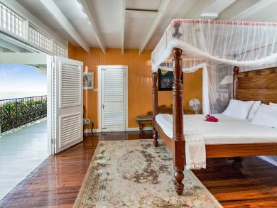 St. Lucia Home 898633