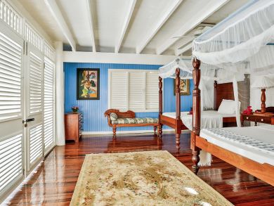 St. Lucia Home 898633