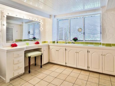 St. Lucia Home 898633