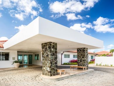St. Lucia Home 898646