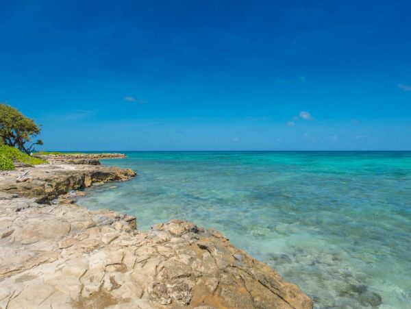 Luxury Jumby Bay Vacation Home with Private Pool Sleeps 10