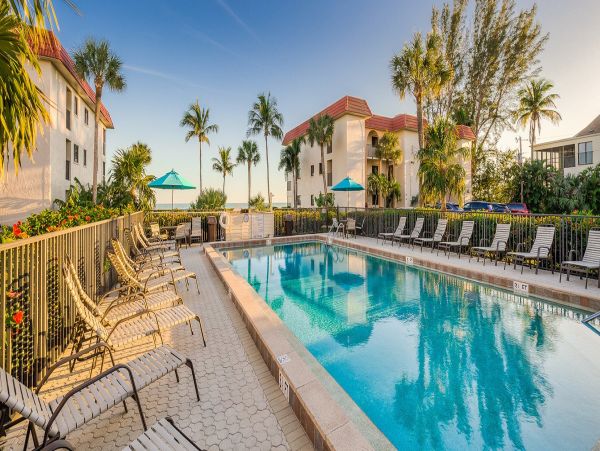 Beachfront Condo Retreat on Sanibel Island - Your Perfect Getaway