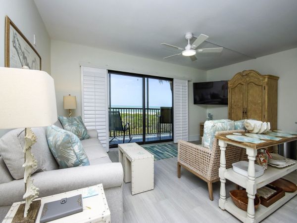Beachfront Condo Retreat on Sanibel Island - Your Perfect Getaway