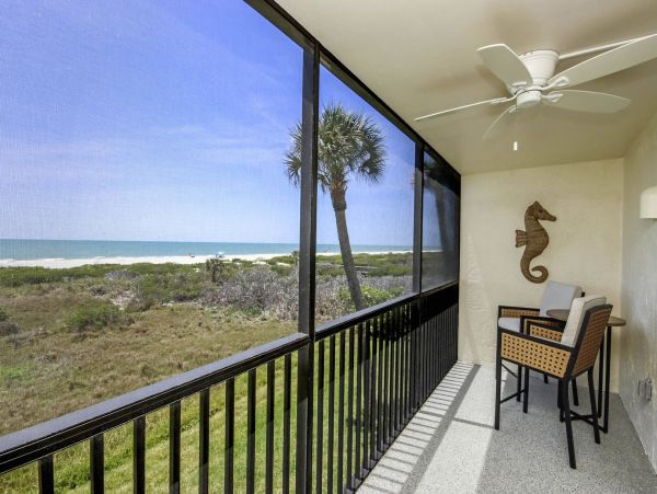 Beachfront Condo Retreat on Sanibel Island - Your Perfect Getaway