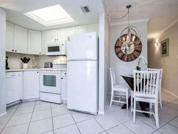 Sanibel Getaway: 1-Bedroom Condo Steps from the Beach