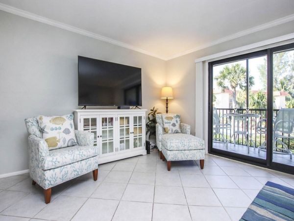 Sanibel Getaway: 1-Bedroom Condo Steps from the Beach